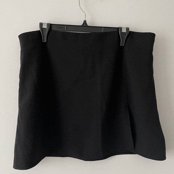 Zara - side slit black mini skirt - size XL - Picture 2 of 6